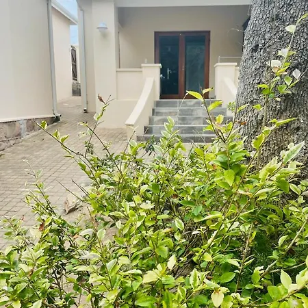 C-Vu-Cottage Cosy And Warm Private Apartment Mossel Bay Exterior photo