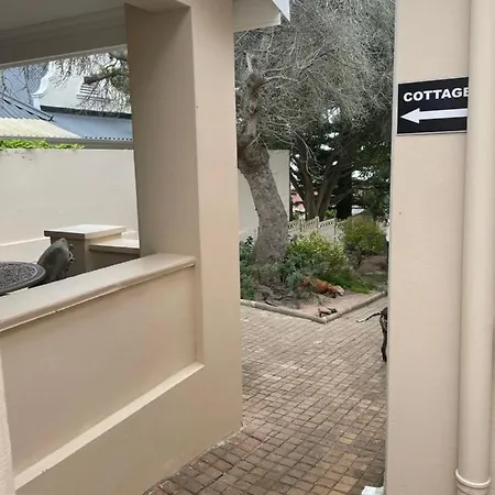 C-Vu-Cottage Cosy And Warm Private Apartment Mossel Bay Exterior photo