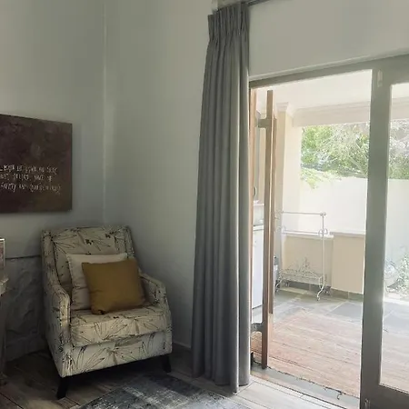 C-Vu-Cottage Cosy And Warm Private Apartment Mossel Bay Exterior photo